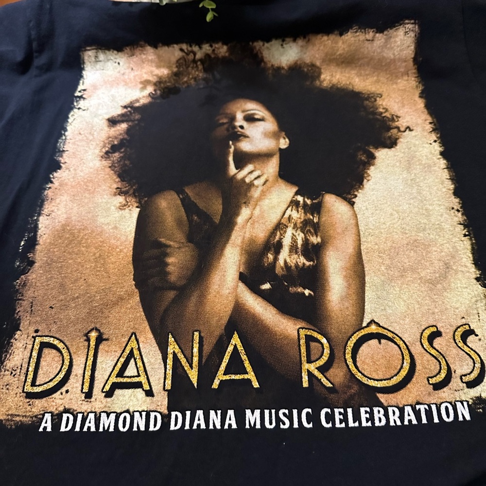Diana Ross concert T-shirt size Med